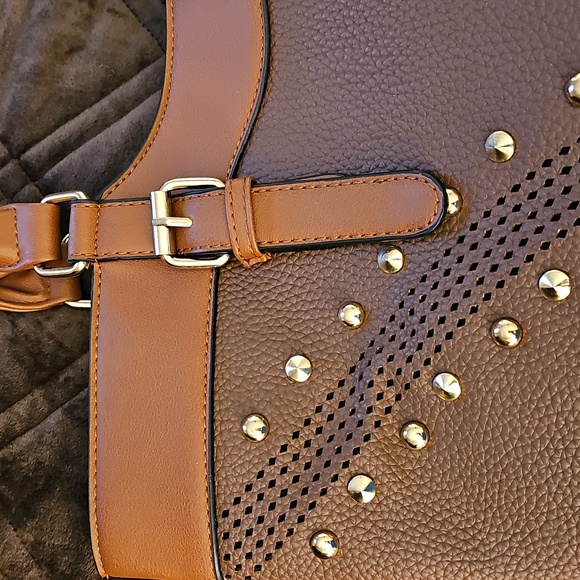 Shoulder Bag - Picture 6 of 16